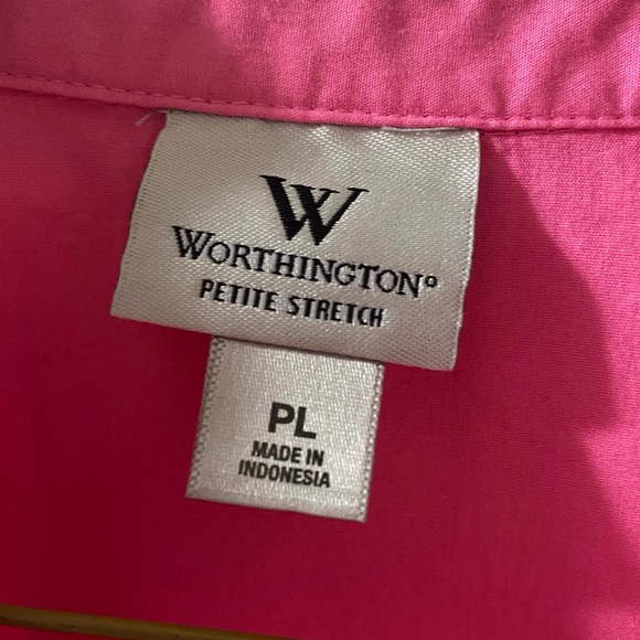 Women’s short sleeve button down shirt - Picture 2 of 2